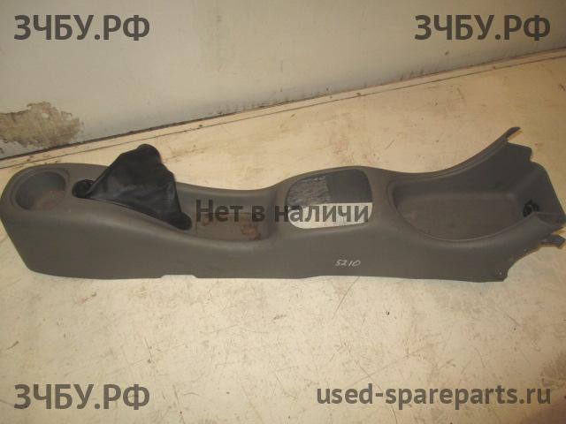 Chevrolet Rezzo Консоль между сиденьями (Подлокотник)