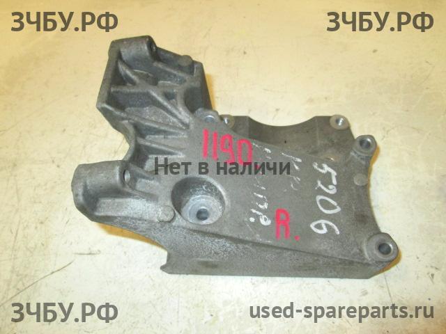 Ford Focus 3 Кронштейн крепления ДВС