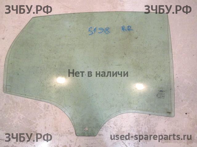 Ford Focus 3 Стекло двери задней правой