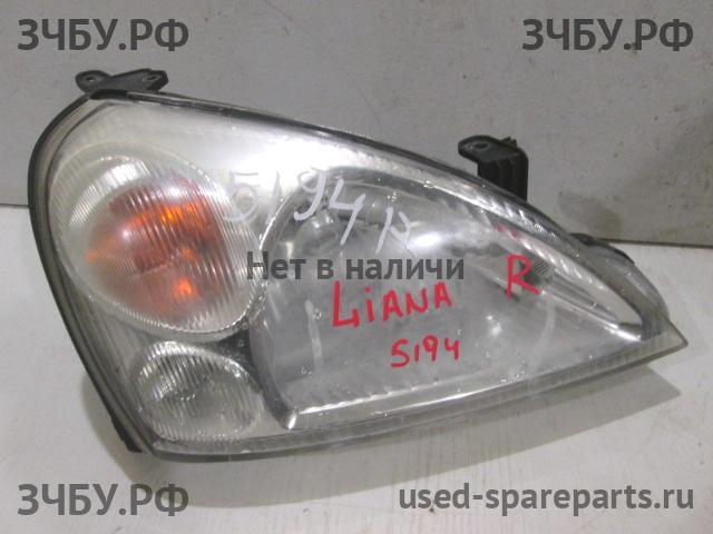 Suzuki Liana Фара правая
