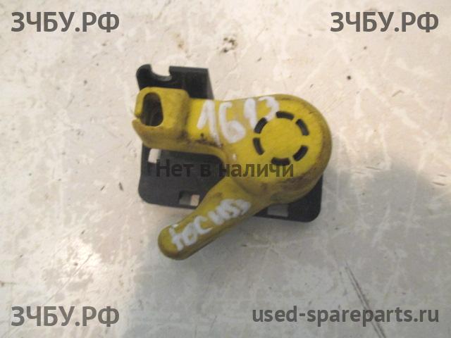 Ford Focus 3 Ручка открывания капота