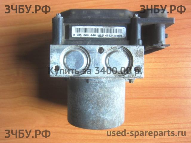 Renault Megane 2 Блок ABS (насос)