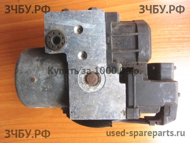 Mitsubishi Carisma (DA) 2000-> Блок ABS (насос)
