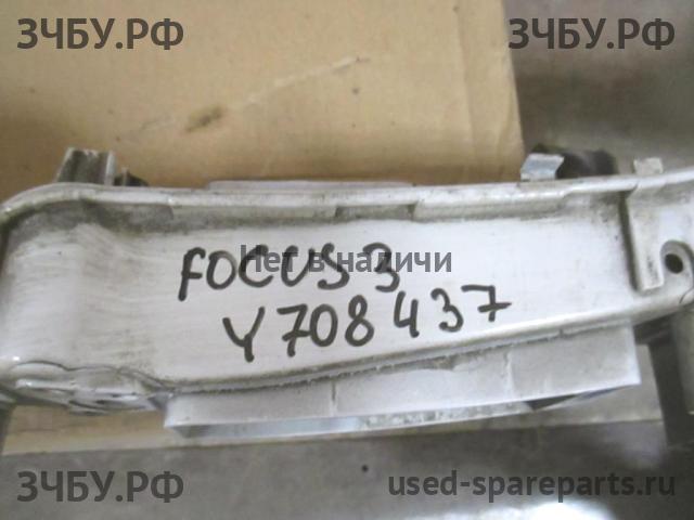 Ford Focus 3 Панель передняя (телевизор)