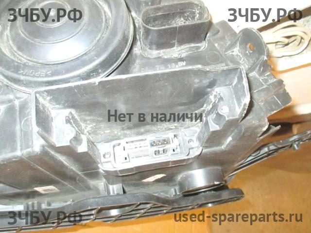 Ford Kuga 2 Фара левая