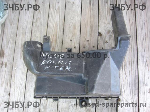 Mitsubishi Carisma (DA) 2000-> Корпус воздушного фильтра