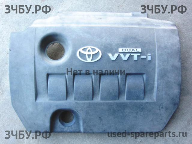 Toyota Avensis 3 Накладка