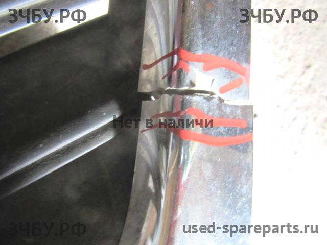 Volkswagen Passat B6 Решетка радиатора