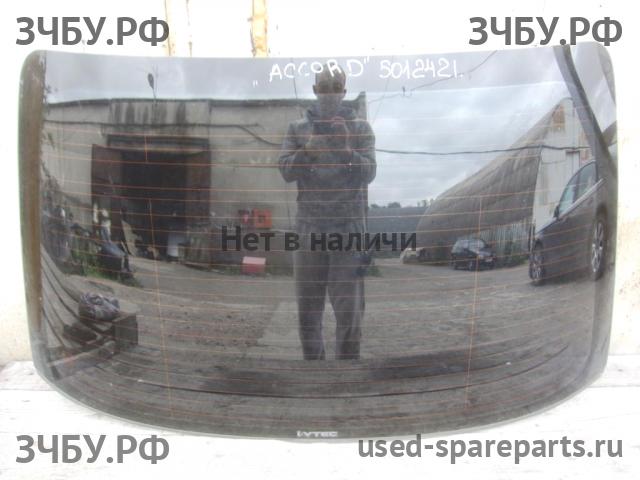 Honda Accord 7 Стекло заднее