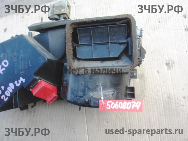 Volkswagen Jetta 4/Bora [1J2] Корпус отопителя (корпус печки)