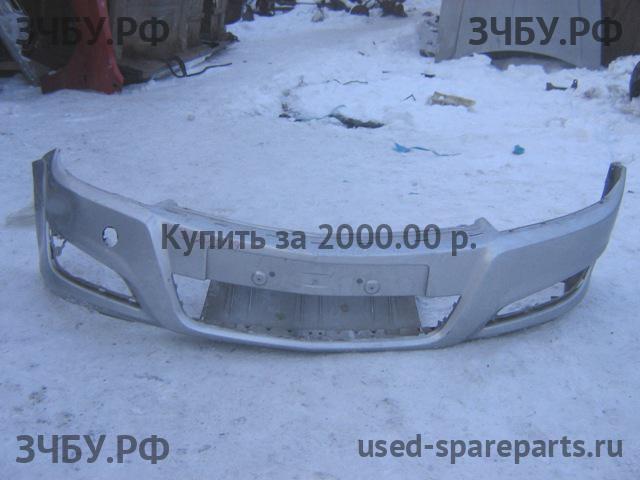 Opel Astra H Бампер передний