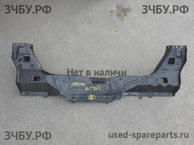 Nissan X-Trail 2 (T31) Панель задняя