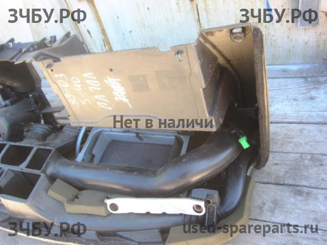 Volvo S40 (2) Торпедо