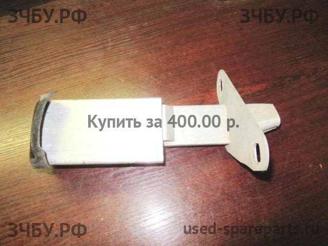 Audi A4 [B5] Кронштейн усилителя переднего бампера левый