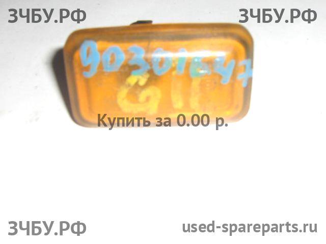 Volkswagen Golf 2 Указатель поворота в крыло (повторитель)