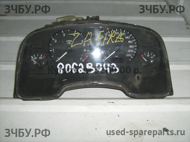 Opel Zafira A Панель приборов