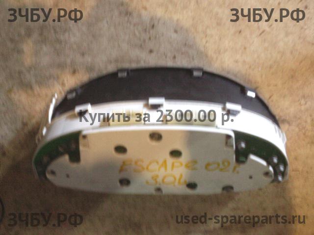 Ford Escape 1 Панель приборов