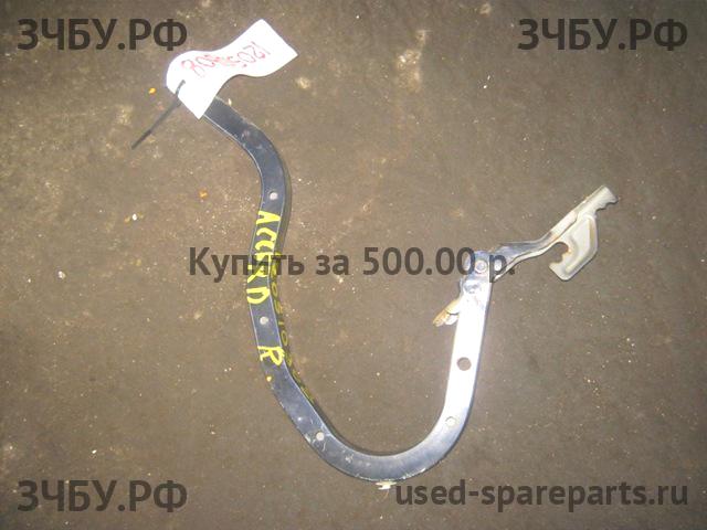 Honda Accord 7 Петля крышки багажника
