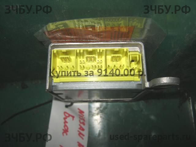 Nissan Navara 1 (D40) Блок управления AirBag (блок активации SRS)