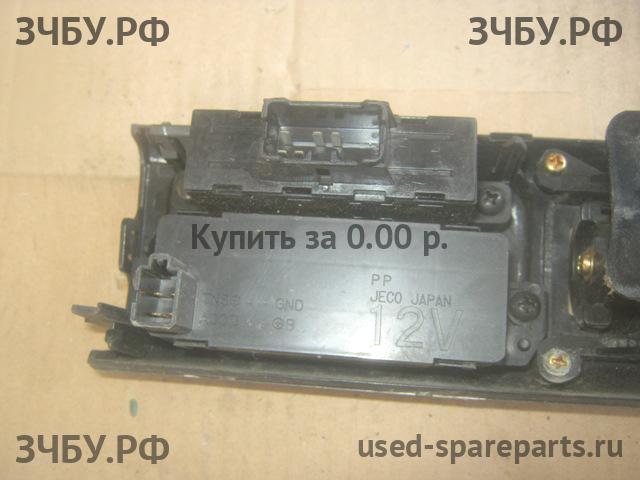 Mazda 323 [BA] Часы