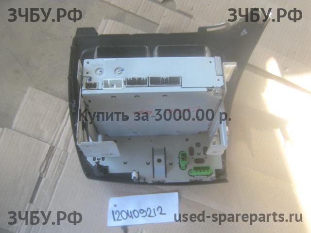 Honda Civic 8 (5D) Магнитола