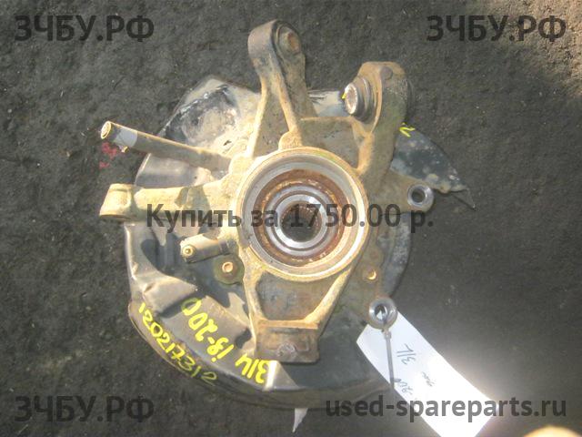 Lexus IS (1) 200/300 Кулак задний левый