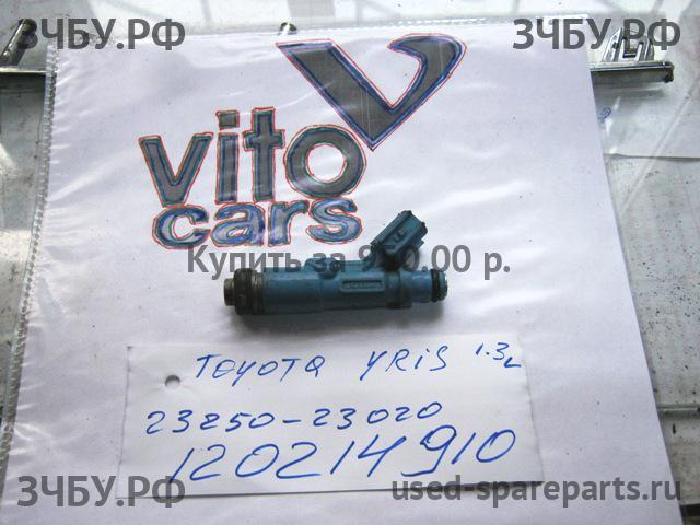 Toyota Yaris 1 Форсунка инжекторная электрическая