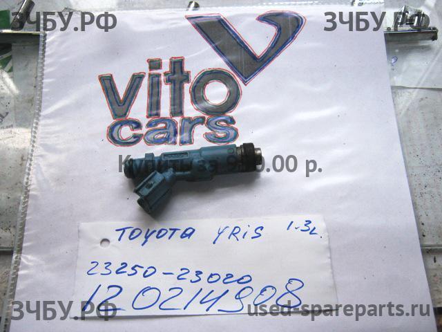 Toyota Yaris 1 Форсунка инжекторная электрическая