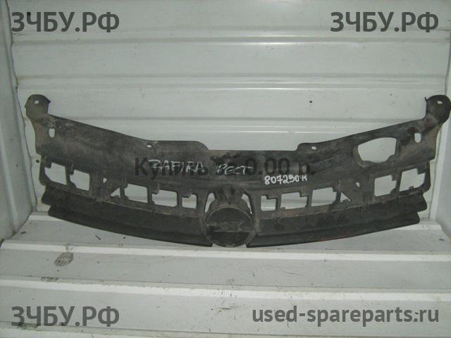 Opel Zafira B Решетка радиатора