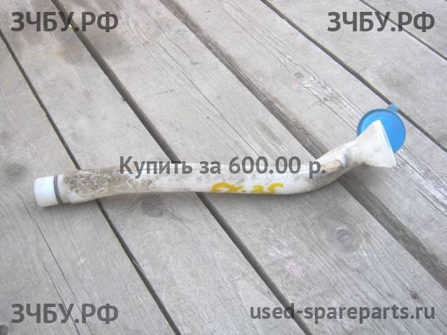Infiniti FX 35/45 [S50] Горловина бачка омывателя