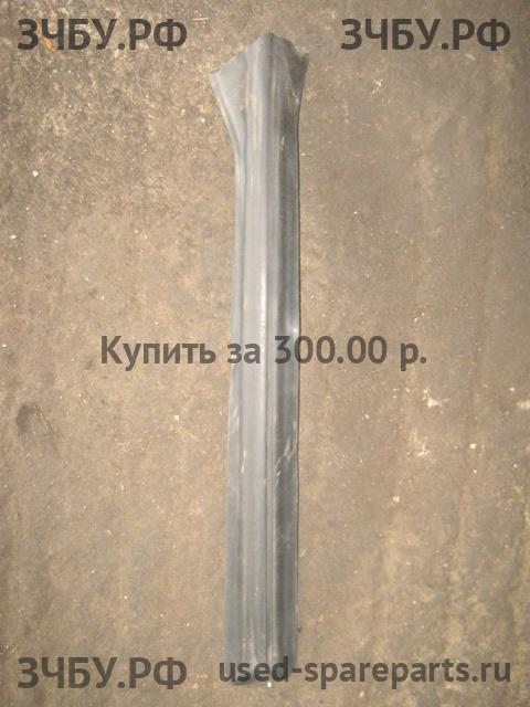 Opel Astra H Накладка стойки