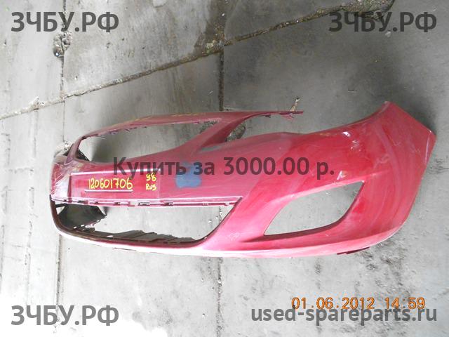Opel Astra J Бампер передний