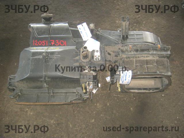 Honda Civic 7 Корпус отопителя (корпус печки)
