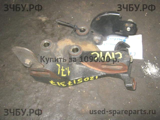 Honda Civic 7 Кронштейн