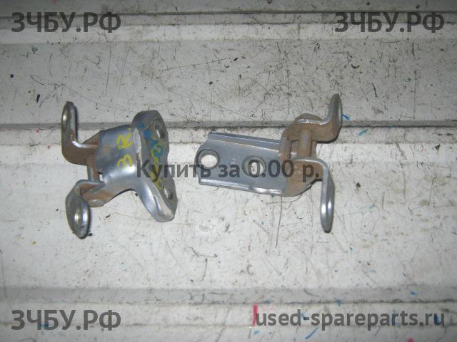 Toyota Auris 1 (E150) Петля двери