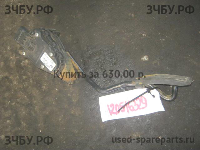 Nissan Primera P12 Педаль газа