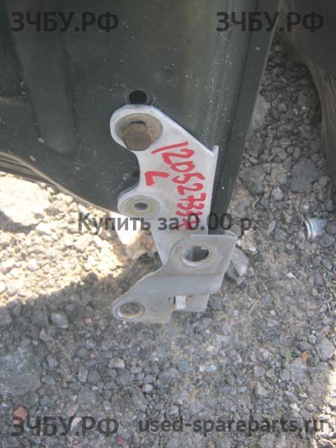 Ford Escape 1 Петля капота