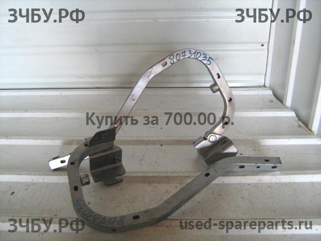 Mitsubishi Lancer 9 [CS/Classic] Петля крышки багажника
