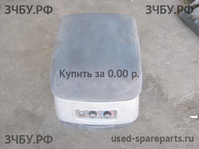 Mitsubishi Pajero/Montero 3 Консоль между сиденьями (Подлокотник)