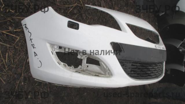Opel Astra J Бампер передний