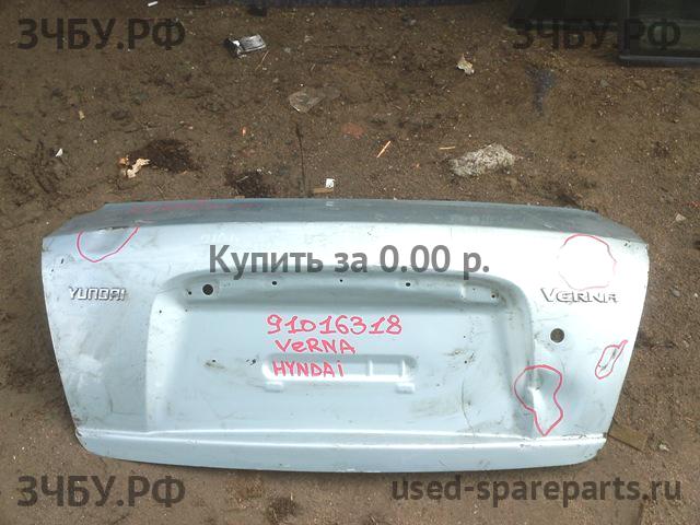 Hyundai Verna Крышка багажника