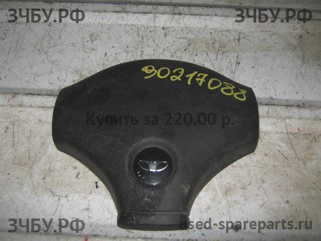 Daewoo Nexia Накладка звукового сигнала (в руле)