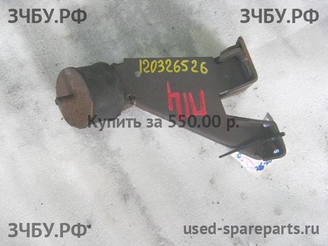 ВАЗ (VAZ) Niva 2121 Опора двигателя