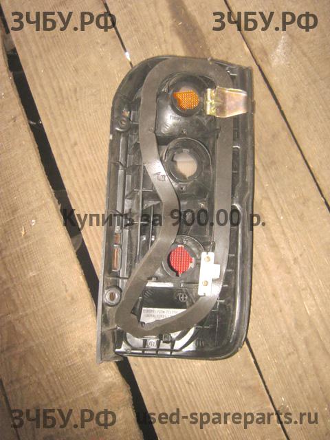 Toyota Hi Ace (4) Фонарь левый
