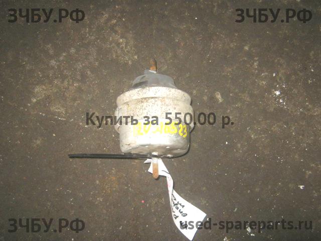 Volkswagen Passat B5 Опора двигателя