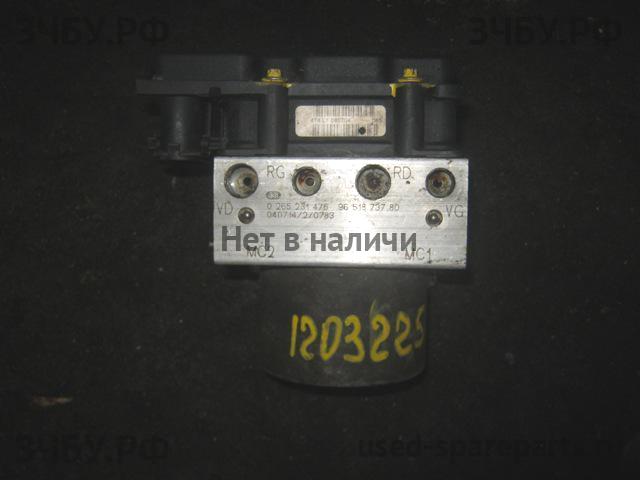 Citroen C4 (1) Блок ABS (насос)