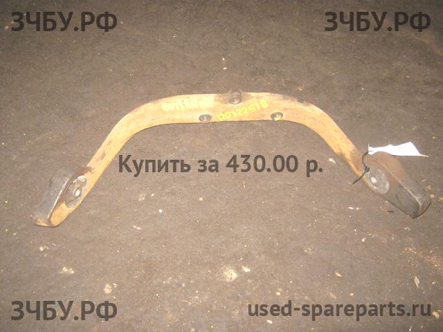 Mitsubishi Outlander 1 (CU) Кронштейн задней балки