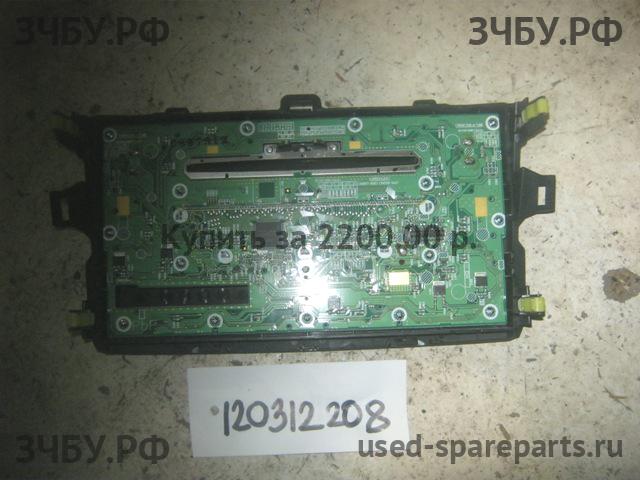 Toyota Corolla (E14 - E15) Магнитола