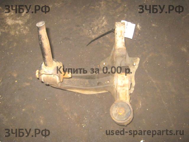 Toyota Camry 5 (V30) Кулак задний левый