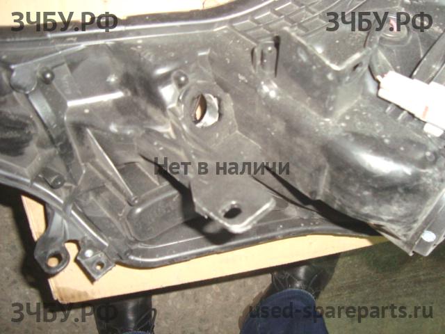 Toyota RAV 4 (4) Фара левая